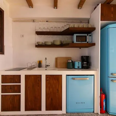 Apartamento Authentic 1br W Private Patio In Hype Cihangir *