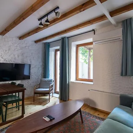 Authentic 1br W Private Patio In Hype Cihangir Апартаменты Стамбул