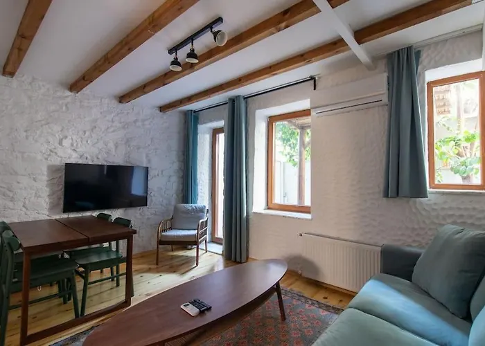 Authentic 1br W Private Patio In Hype Cihangir Апартаменты Стамбул