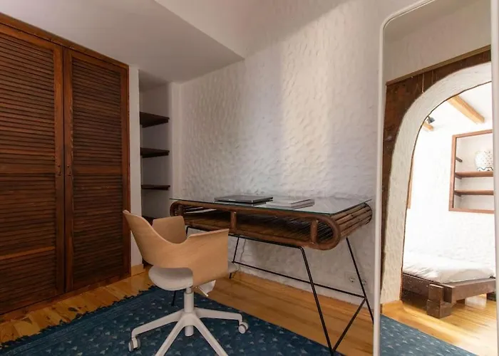 Authentic 1br W Private Patio In Hype Cihangir *