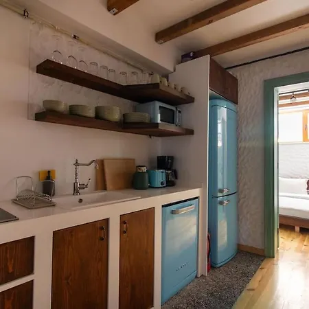 Apartamento Authentic 1br W Private Patio In Hype Cihangir *